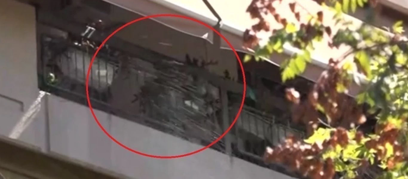 Πέταξαν νερό σε δημοσιογράφους έξω από το σπίτι του Ν.Μιχαλολιάκου (βίντεο)